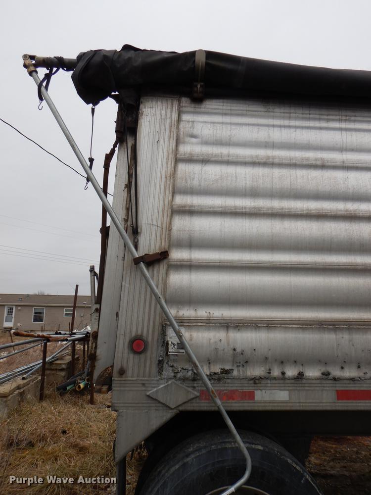 image for item DE0140 2006 Travis T102 end dump trailer