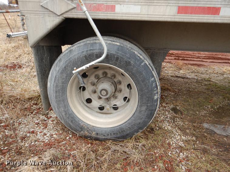 image for item DE0140 2006 Travis T102 end dump trailer