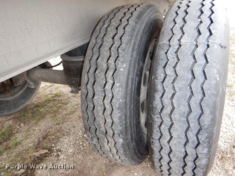 image for item DE0140 2006 Travis T102 end dump trailer