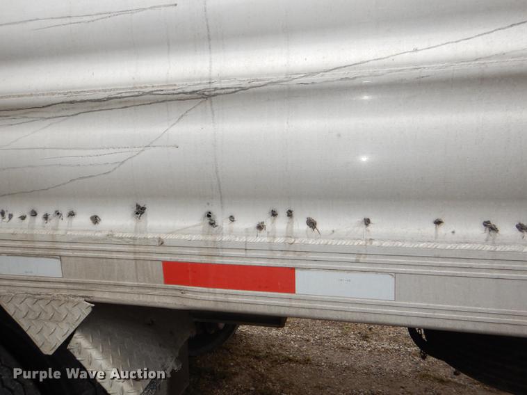 image for item DE0140 2006 Travis T102 end dump trailer