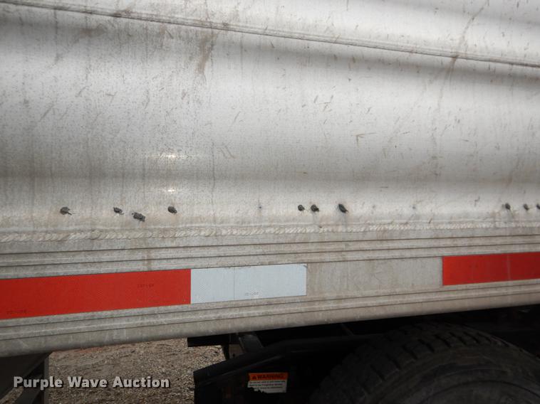 image for item DE0140 2006 Travis T102 end dump trailer