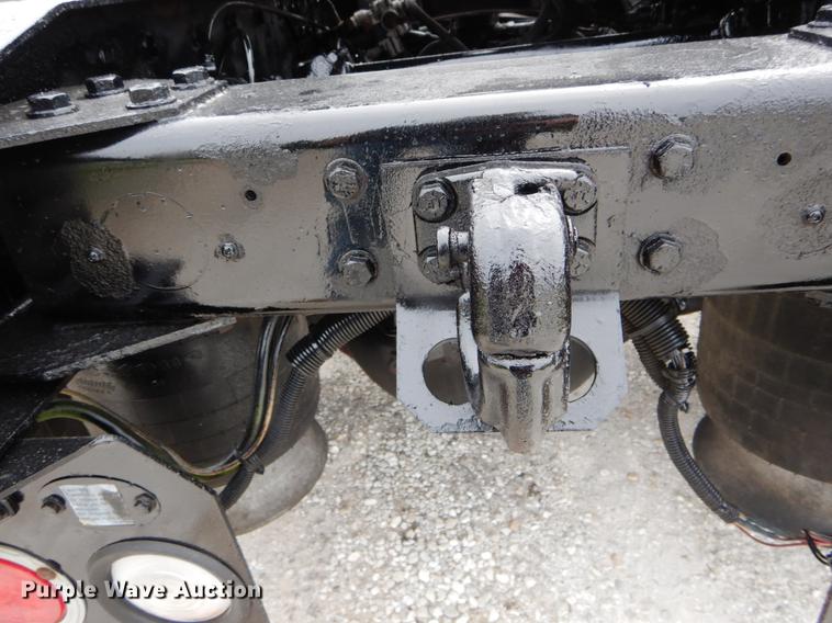 image for item DE8286 1999 Freightliner FLD semi truck