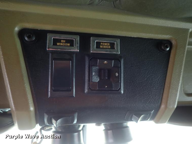 image for item DF1110 2001 Kenworth T600 semi truck