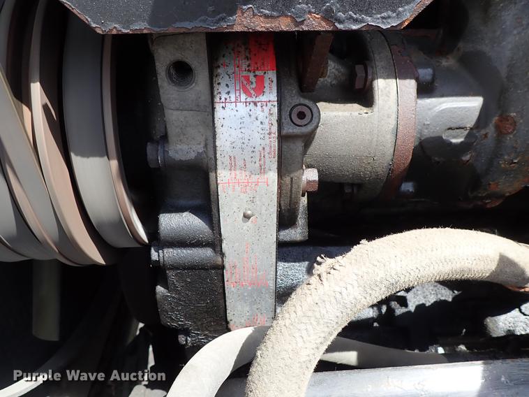 image for item DF1110 2001 Kenworth T600 semi truck