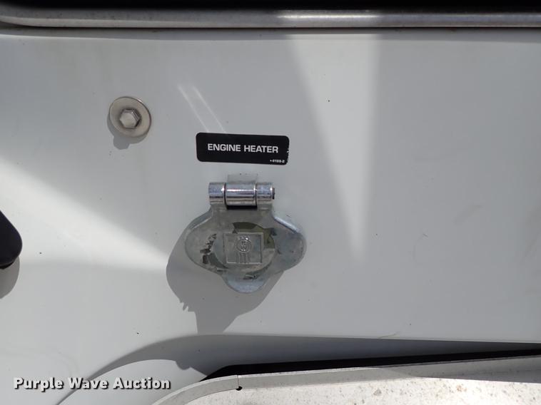 image for item DF1110 2001 Kenworth T600 semi truck