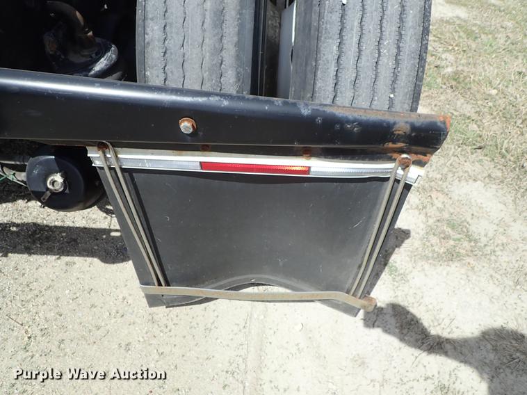 image for item DF1110 2001 Kenworth T600 semi truck