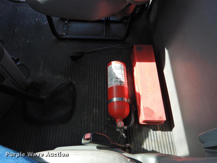 image for item DF2547 2009 Freightliner CL120 semi truck