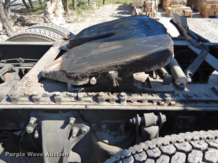 image for item DF2547 2009 Freightliner CL120 semi truck