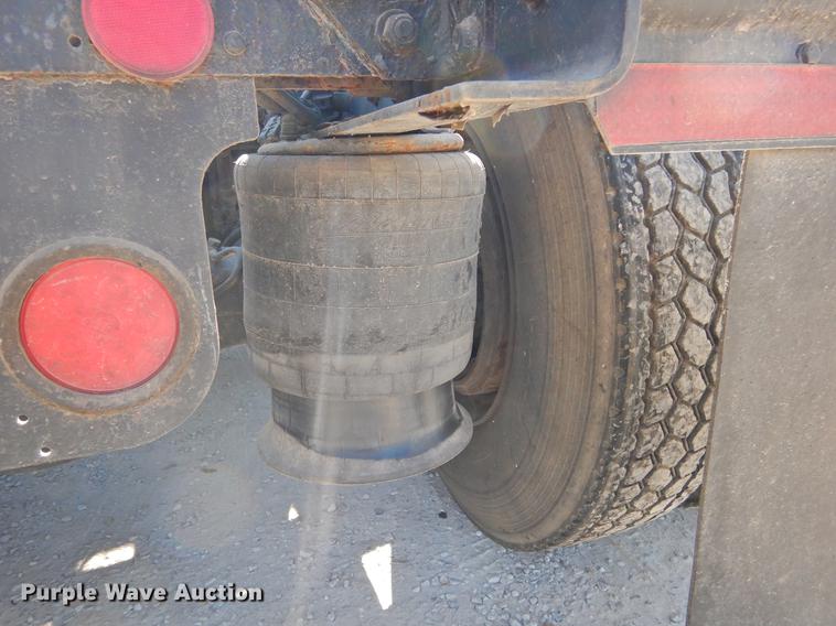 image for item DF2547 2009 Freightliner CL120 semi truck