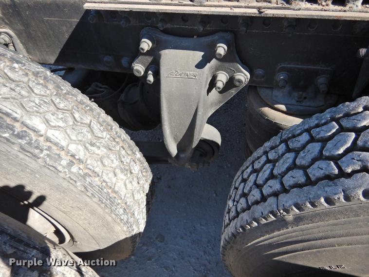 image for item DF2547 2009 Freightliner CL120 semi truck