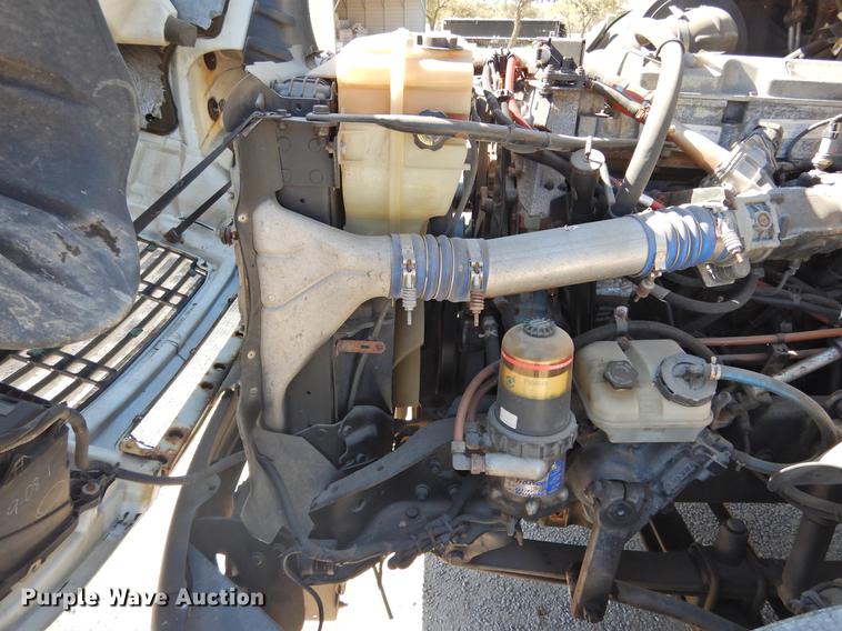 image for item DF2547 2009 Freightliner CL120 semi truck