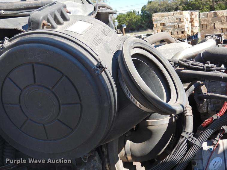 image for item DF2547 2009 Freightliner CL120 semi truck