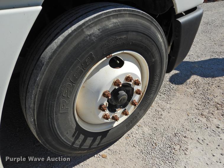 image for item DF2547 2009 Freightliner CL120 semi truck