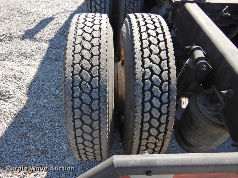 image for item DF2547 2009 Freightliner CL120 semi truck