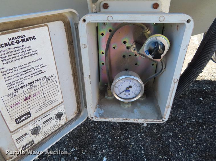 image for item DF7678 2005 Timpte double hopper bottom grain trailer