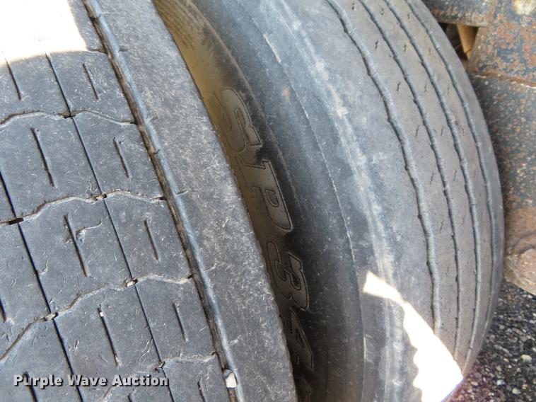 image for item DF7678 2005 Timpte double hopper bottom grain trailer