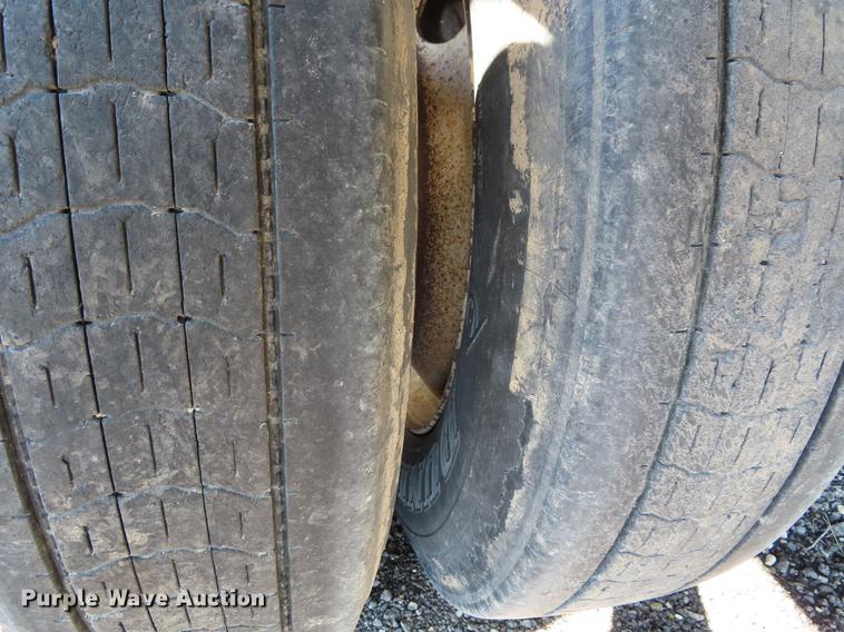 image for item DF7678 2005 Timpte double hopper bottom grain trailer