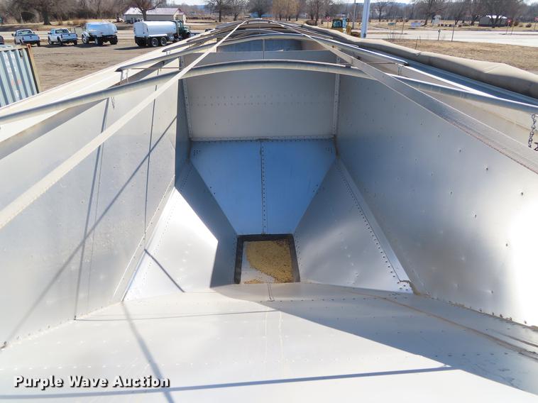 image for item DF7678 2005 Timpte double hopper bottom grain trailer