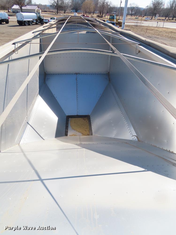 image for item DF7678 2005 Timpte double hopper bottom grain trailer