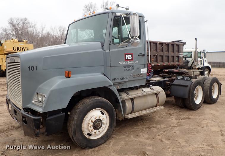 image for item DF8856 1991 Freightliner FLC semi truck