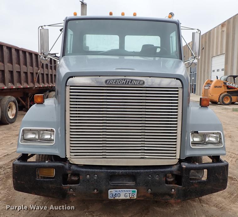 image for item DF8856 1991 Freightliner FLC semi truck