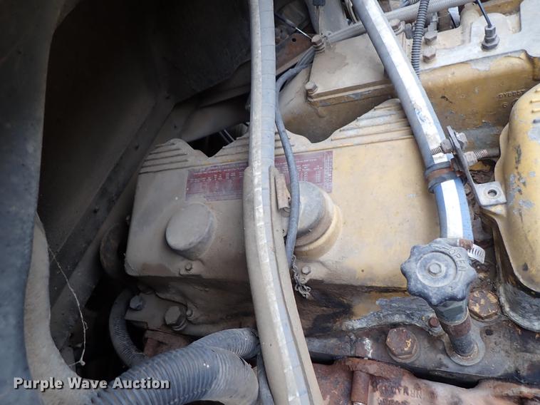 image for item DF8856 1991 Freightliner FLC semi truck