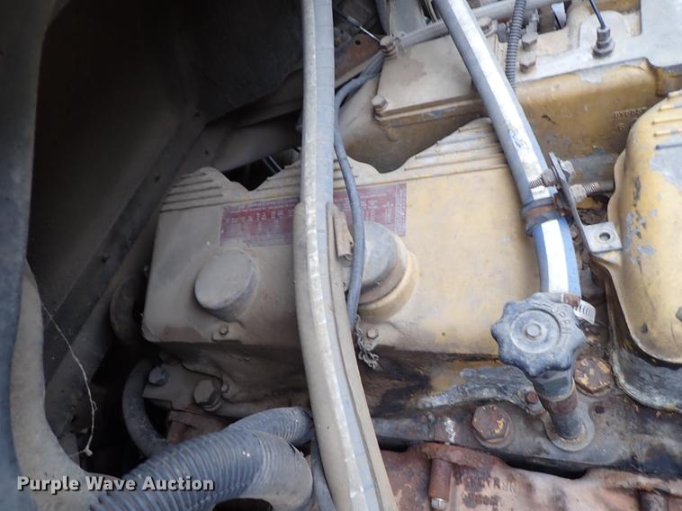 image for item DF8856 1991 Freightliner FLC semi truck