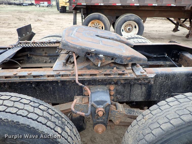 image for item DF8856 1991 Freightliner FLC semi truck