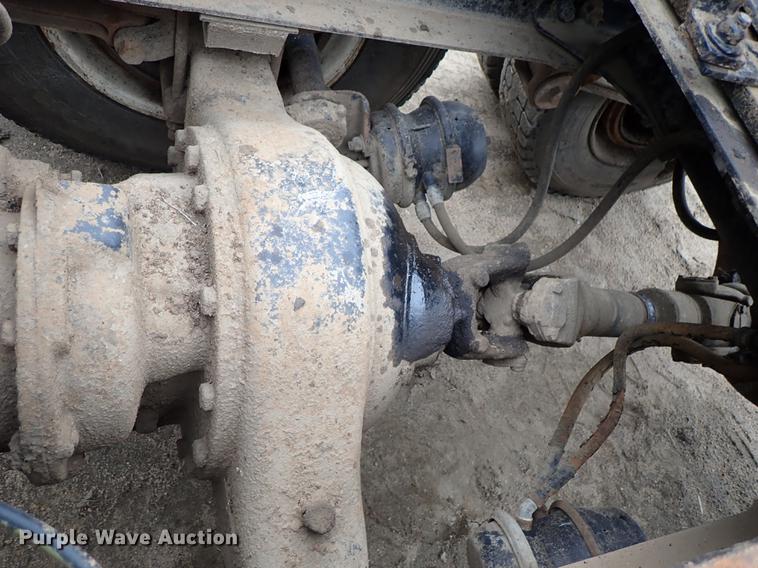 image for item DF8856 1991 Freightliner FLC semi truck