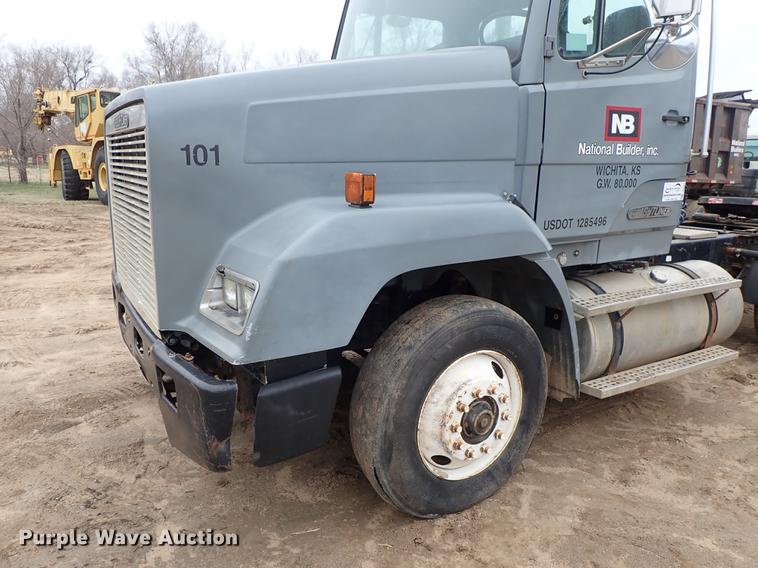 image for item DF8856 1991 Freightliner FLC semi truck