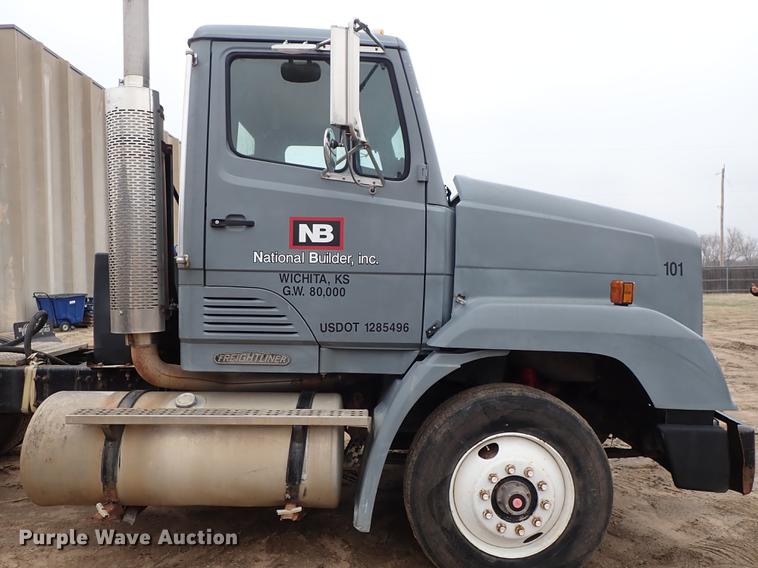 image for item DF8856 1991 Freightliner FLC semi truck