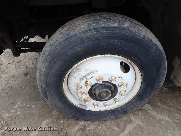 image for item DF8856 1991 Freightliner FLC semi truck