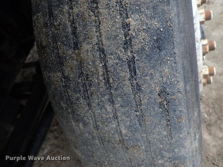 image for item DF8856 1991 Freightliner FLC semi truck