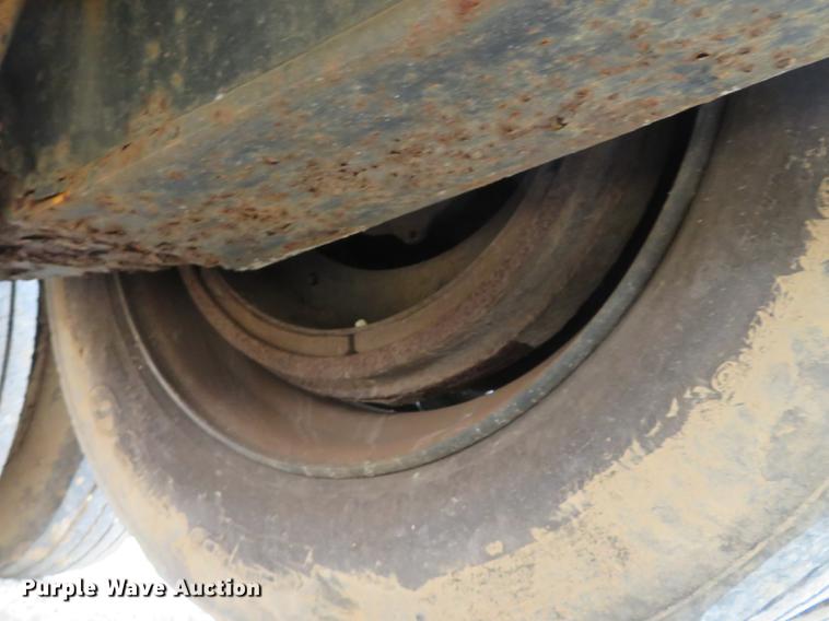 image for item DG3942 2001 Tarasport drop deck equipment trailer