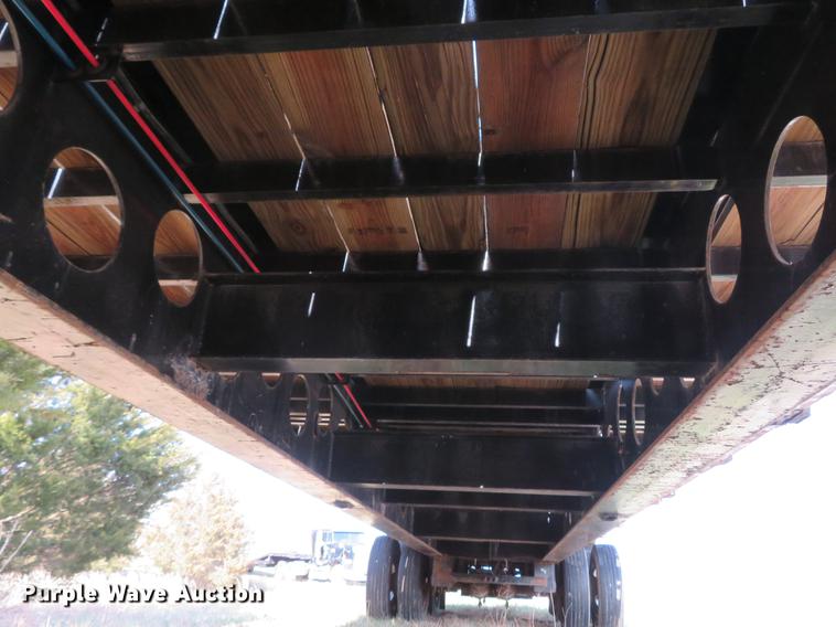 image for item DG3943 2000 Tarasport flatbed trailer