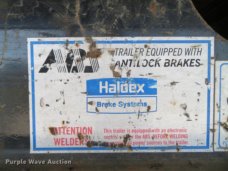 image for item DG3943 2000 Tarasport flatbed trailer