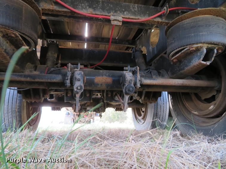 image for item DG3943 2000 Tarasport flatbed trailer