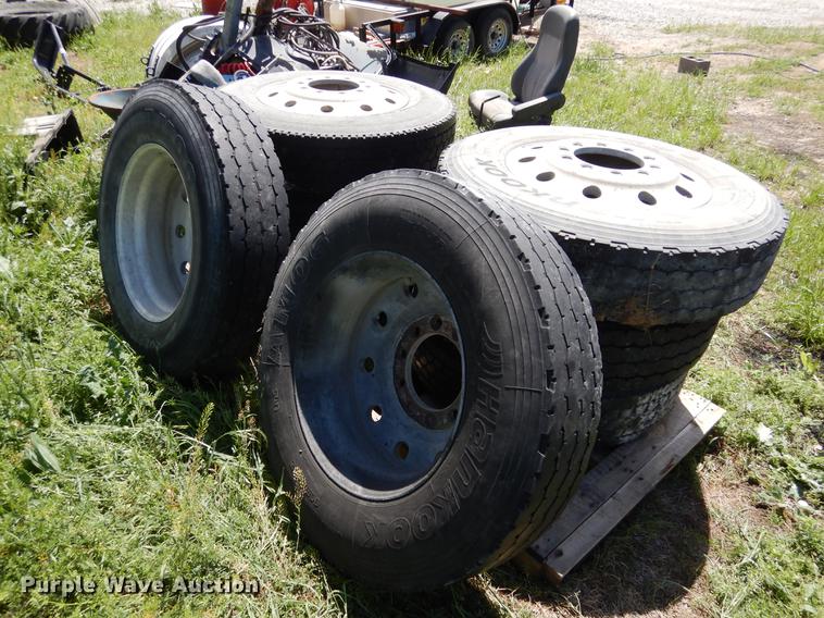 (8) 11R22.5 tires and wheels in Chico, TX Item DK9805 sold Purple Wave