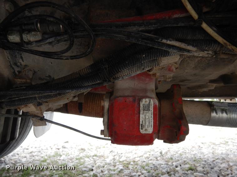 image for item DK9811 1999 Freightliner FLD120 semi truck