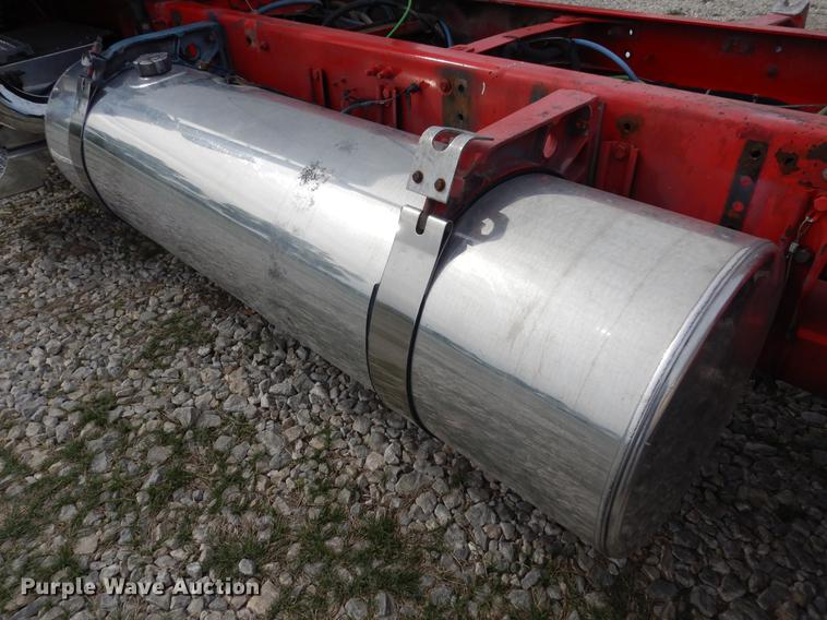 image for item DK9811 1999 Freightliner FLD120 semi truck