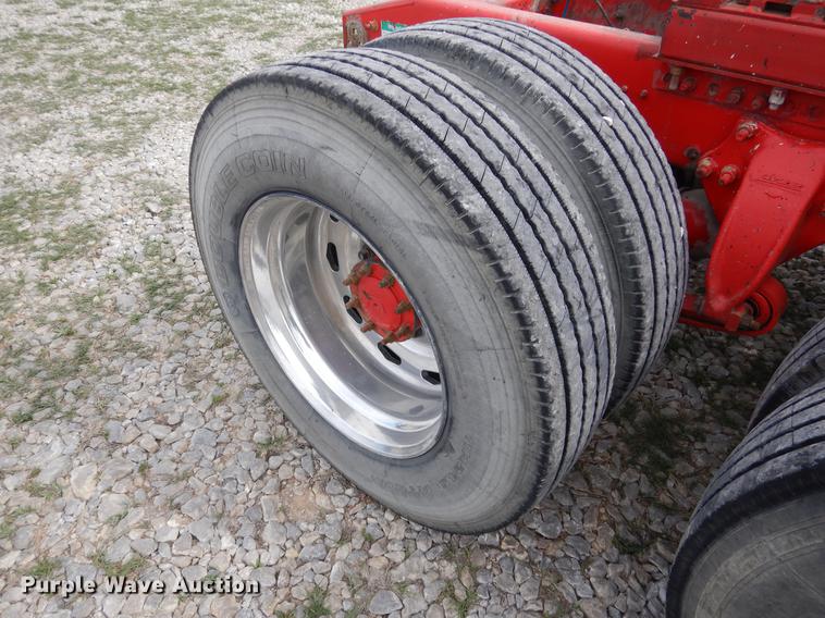 image for item DK9811 1999 Freightliner FLD120 semi truck