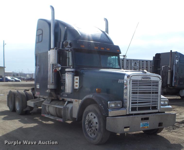 image for item EJ9048 1997 Freightliner Classic XL semi truck