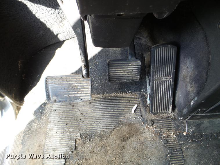 image for item EJ9048 1997 Freightliner Classic XL semi truck