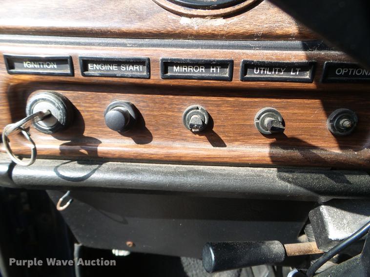 image for item EJ9048 1997 Freightliner Classic XL semi truck