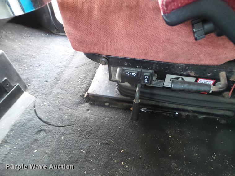 image for item EJ9048 1997 Freightliner Classic XL semi truck