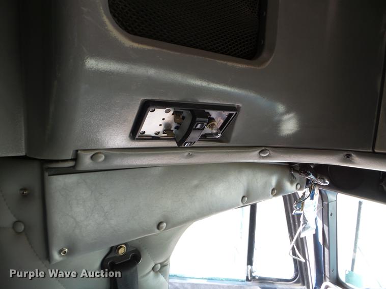 image for item EJ9048 1997 Freightliner Classic XL semi truck