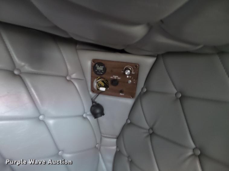 image for item EJ9048 1997 Freightliner Classic XL semi truck