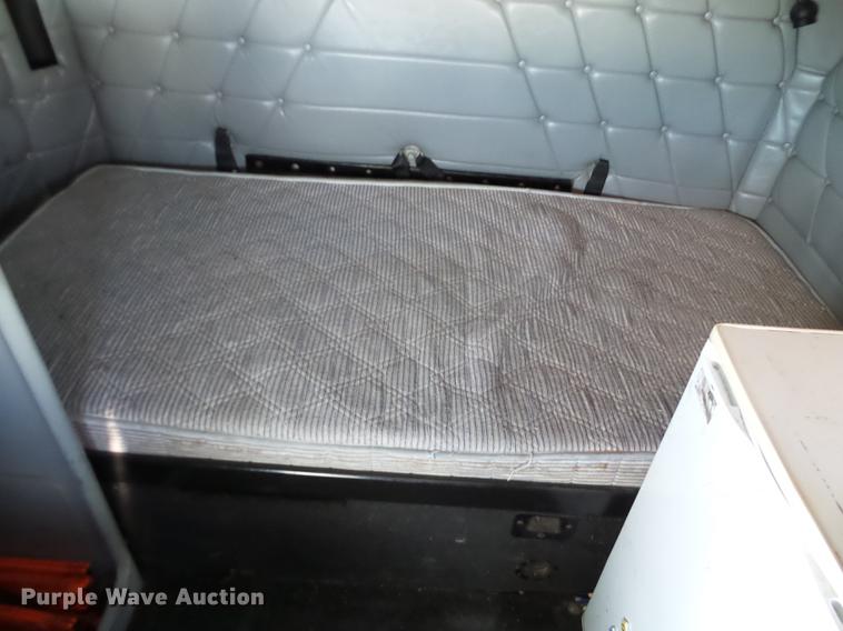 image for item EJ9048 1997 Freightliner Classic XL semi truck