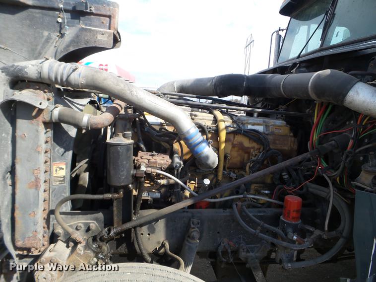 image for item EJ9048 1997 Freightliner Classic XL semi truck