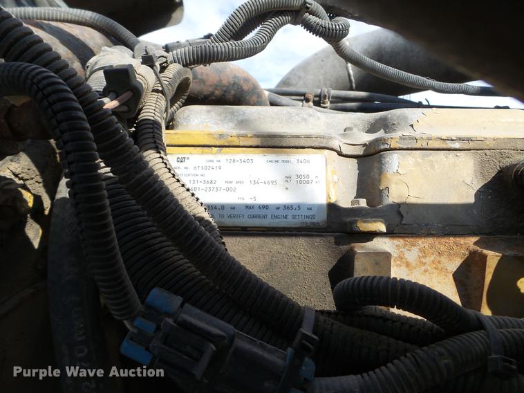 image for item EJ9048 1997 Freightliner Classic XL semi truck